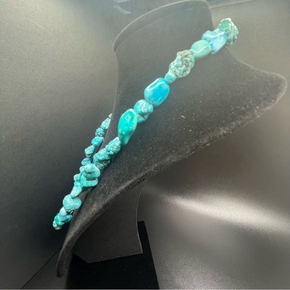 Dyed & Stabilized magnesite Turquoise Nugget Beaded Necklace – TB Marked Chain - Picture 6 of 9